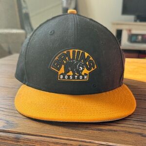 Boston Bruins Flat Brim Hat